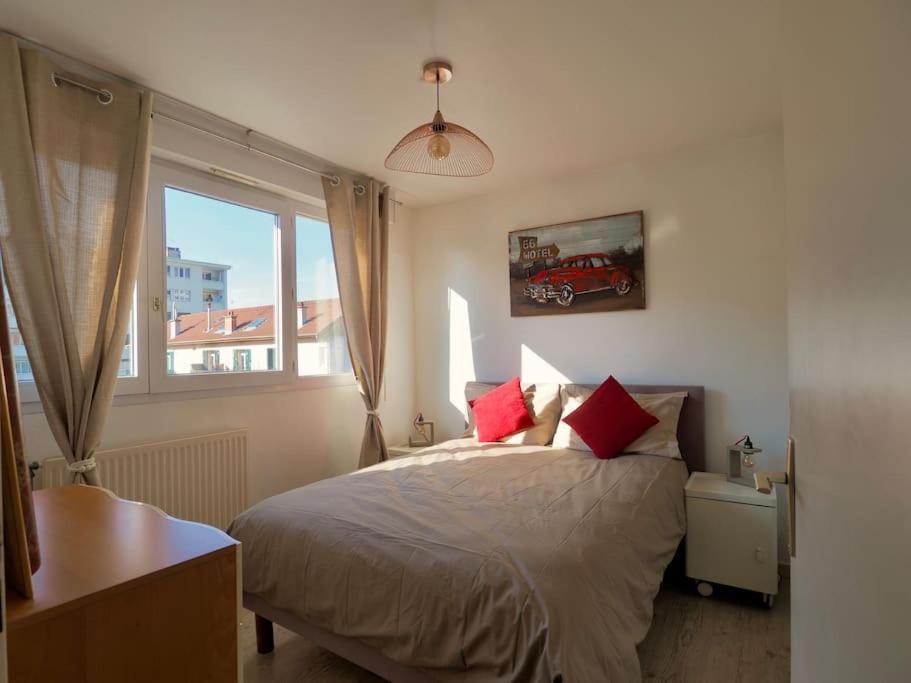 Centre Avec Terrasse Et Box Prive *